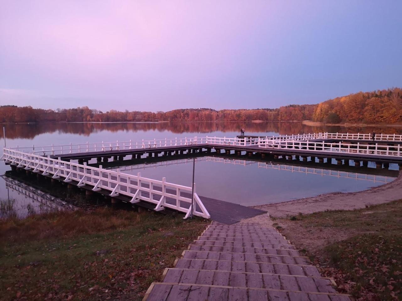 Pokoje Hotelowe Nad Jeziorem Jelen Bytów Dış mekan fotoğraf